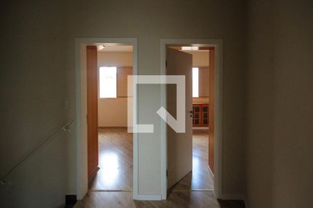 Hall de casa para alugar com 3 quartos, 103m² em Vila Lúcia, São Paulo