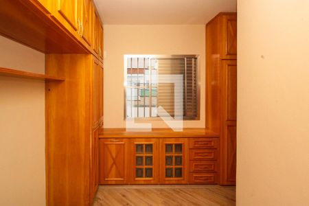 Casa para alugar com 103m², 3 quartos e 2 vagasQuarto