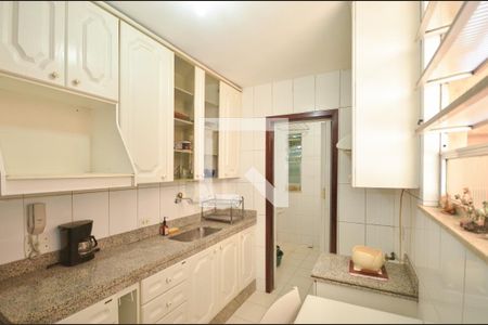 Apartamento para alugar com 75m², 2 quartos e 1 vagaCozinha