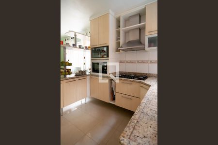 Casa à venda com 164m², 3 quartos e 2 vagas Casa à venda com 164m², 3 quartos e 2 vagasCozinha