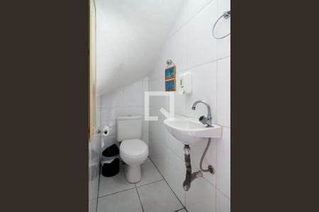 Casa à venda com 164m², 3 quartos e 2 vagas Casa à venda com 164m², 3 quartos e 2 vagasBanheiro de Serviço