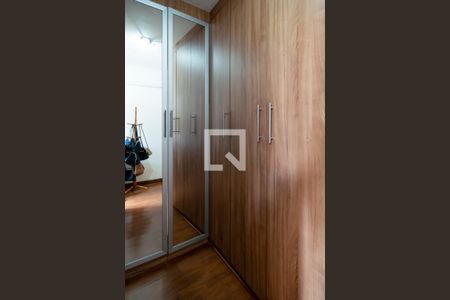 Casa à venda com 164m², 3 quartos e 2 vagas Casa à venda com 164m², 3 quartos e 2 vagasCloset Quarto 3 - Suíte