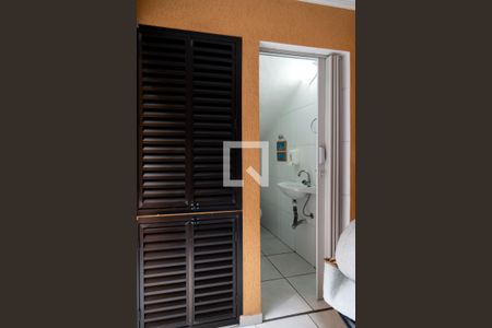 Casa à venda com 164m², 3 quartos e 2 vagas Casa à venda com 164m², 3 quartos e 2 vagasÁrea Externa / Churrasqueira