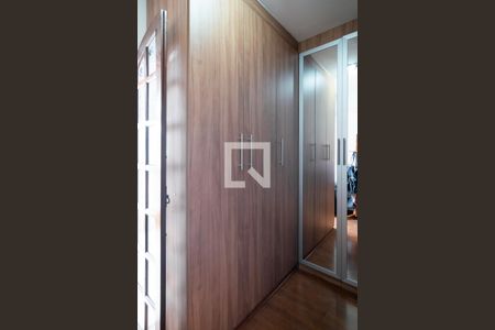 Casa à venda com 164m², 3 quartos e 2 vagas Casa à venda com 164m², 3 quartos e 2 vagasCloset Quarto 3 - Suíte