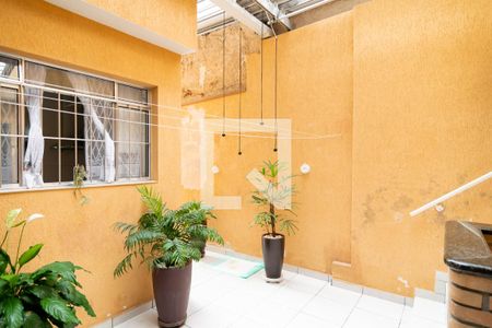 Casa à venda com 164m², 3 quartos e 2 vagas Casa à venda com 164m², 3 quartos e 2 vagasÁrea Externa / Churrasqueira