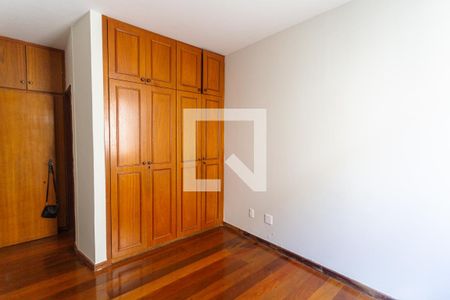 Suíte de apartamento para alugar com 3 quartos, 97m² em Sagrada Família, Belo Horizonte