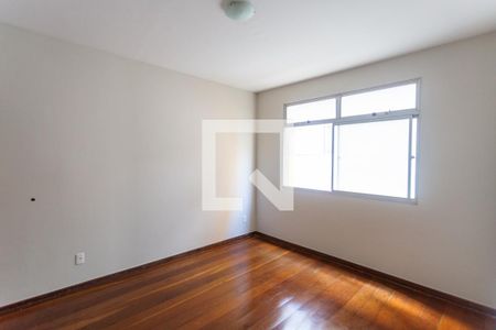 Sala de apartamento para alugar com 3 quartos, 97m² em Sagrada Família, Belo Horizonte