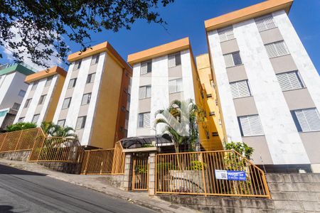 Apartamento para alugar com 97m², 3 quartos e 1 vaga Apartamento para alugar com 97m², 3 quartos e 1 vagaFachada