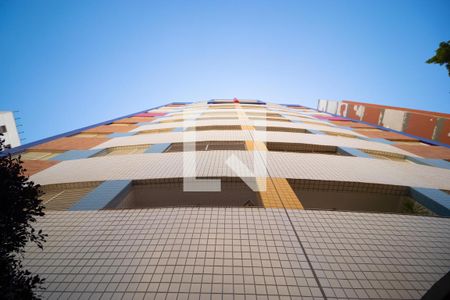 Apartamento à venda com 80m², 2 quartos e 1 vagaFachada