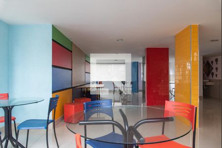 Apartamento à venda com 52m², 2 quartos e 1 vagaSalão de festas infantil