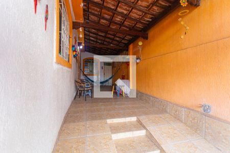 Casa à venda com 180m², 3 quartos e 2 vagas Casa à venda com 180m², 3 quartos e 2 vagasGaragem