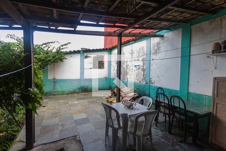 Casa à venda com 180m², 3 quartos e 2 vagas Casa à venda com 180m², 3 quartos e 2 vagasÁrea de Serviço/Quintal