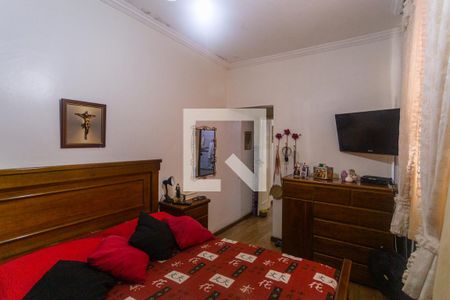Suíte de casa à venda com 3 quartos, 180m² em Santa Efigênia, Belo Horizonte