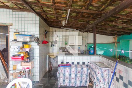 Casa à venda com 180m², 3 quartos e 2 vagas Casa à venda com 180m², 3 quartos e 2 vagasÁrea de Serviço/Quintal