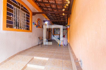 Casa à venda com 180m², 3 quartos e 2 vagas Casa à venda com 180m², 3 quartos e 2 vagasGaragem