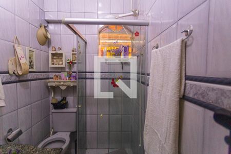 Casa à venda com 180m², 3 quartos e 2 vagas Casa à venda com 180m², 3 quartos e 2 vagasBanheiro da Suíte