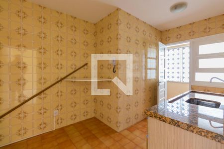 Apartamento para alugar com 69m², 2 quartos e 1 vagaCozinha 