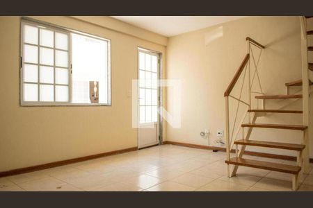 Sala de casa à venda com 3 quartos, 102m² em Jacarepaguá, Rio de Janeiro