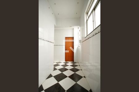 Apartamento para alugar com 95m², 2 quartos e sem vagaCozinha e Área de Serviço