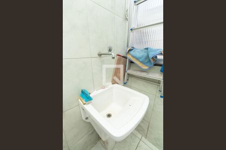 Apartamento à venda com 60m², 2 quartos e 1 vaga Apartamento à venda com 60m², 2 quartos e 1 vagaDetalhe da área de serviço