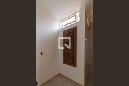 Casa à venda com 162m², 3 quartos e 1 vaga Casa à venda com 162m², 3 quartos e 1 vagaBanheiro 1