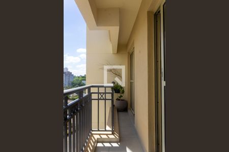 Varanda de apartamento para alugar com 3 quartos, 102m² em Vila Isa, São Paulo