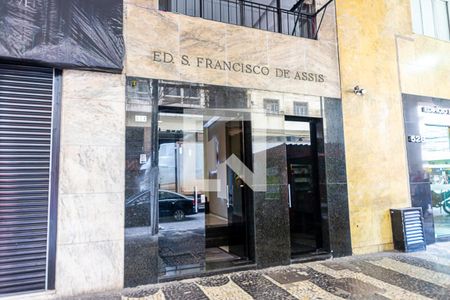 Entrada de apartamento à venda com 1 quarto, 49m² em Centro, Niterói