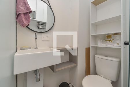 Banheiro de kitnet/studio para alugar com 1 quarto, 11m² em Vila Buarque, São Paulo
