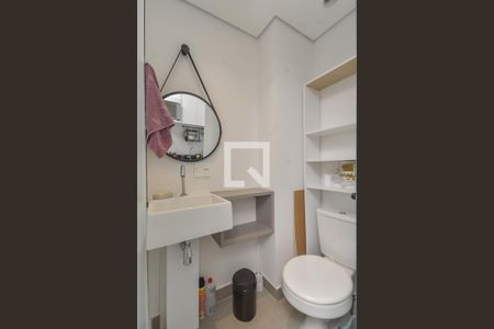 Banheiro de kitnet/studio à venda com 1 quarto, 11m² em Vila Buarque, São Paulo