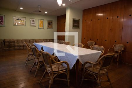 Apartamento à venda com 215m², 4 quartos e 2 vagasSalão de Festas