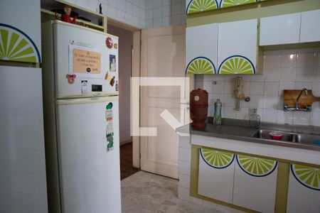 Apartamento à venda com 215m², 4 quartos e 2 vagasCozinha