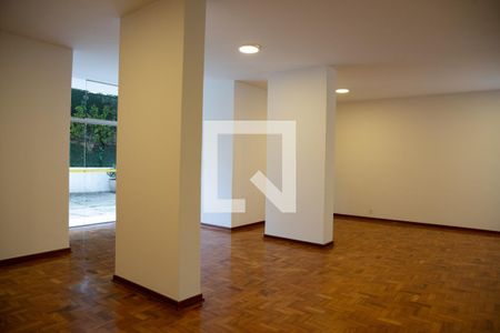 Apartamento à venda com 215m², 4 quartos e 2 vagasSalão de Festas