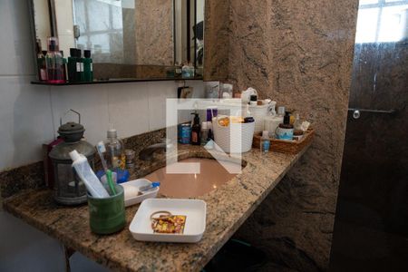 Apartamento à venda com 215m², 4 quartos e 2 vagasBanheiro da Suíte 4