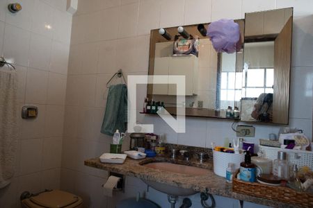 Apartamento à venda com 215m², 4 quartos e 2 vagasBanheiro da Suíte 4