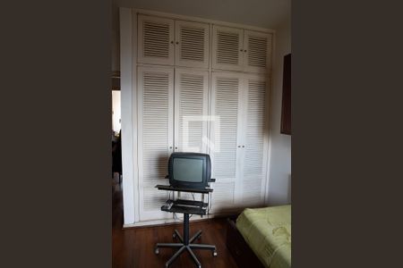 Apartamento à venda com 215m², 4 quartos e 2 vagasQuarto 2