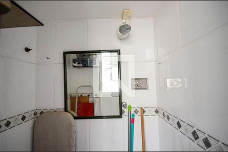 Apartamento à venda com 62m², 2 quartos e sem vaga Apartamento à venda com 62m², 2 quartos e sem vagaBanheiro de serviço