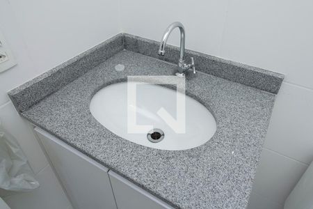 Apartamento para alugar com 58m², 2 quartos e 1 vaga Apartamento para alugar com 58m², 2 quartos e 1 vagaBanheiro Corredor