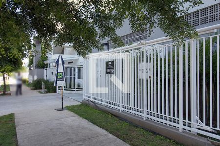 Apartamento para alugar com 58m², 2 quartos e 1 vaga Apartamento para alugar com 58m², 2 quartos e 1 vagaDetalhe fachada