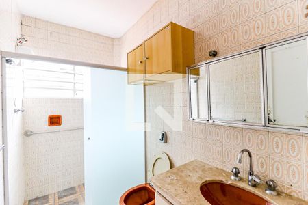 Banheiro 1 de casa à venda com 3 quartos, 172m² em Jardim Internacional, São Paulo
