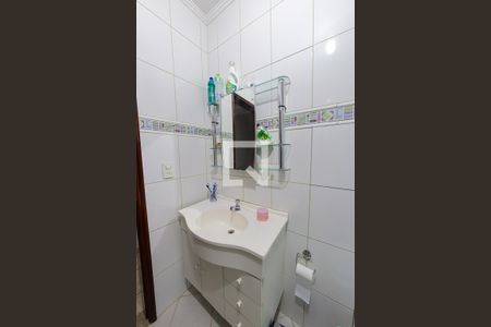 Casa à venda com 250m², 3 quartos e 2 vagas Casa à venda com 250m², 3 quartos e 2 vagasBanheiro