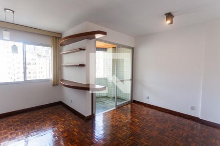 Sala de Apartamento com 2 quartos, 110m² Savassi