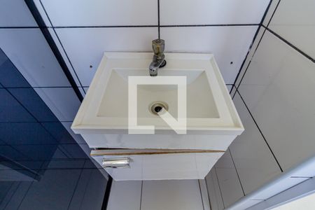 Banheiro de kitnet/studio para alugar com 1 quarto, 48m² em República, São Paulo