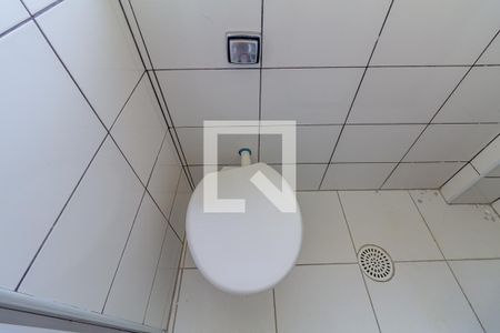 Banheiro de kitnet/studio para alugar com 1 quarto, 48m² em República, São Paulo