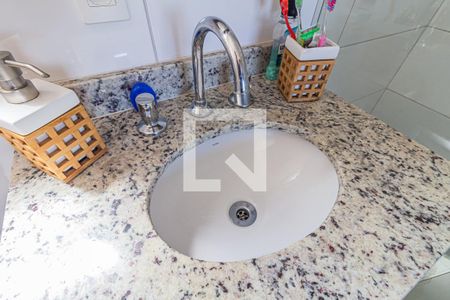 Apartamento à venda com 73m², 2 quartos e 2 vagasBanheiro da Suite - Torneira