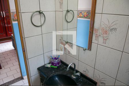 Casa à venda com 850m², 2 quartos e 1 vagaBanheiro suíte