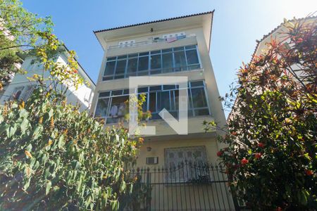 Apartamento para alugar com 100m², 3 quartos e 1 vaga Apartamento para alugar com 100m², 3 quartos e 1 vagaFachada