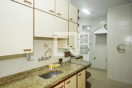 Apartamento à venda com 220m², 4 quartos e 1 vaga  Cozinha 