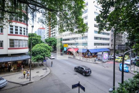 Apartamento à venda com 220m², 4 quartos e 1 vagaVista