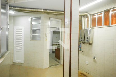 Apartamento à venda com 220m², 4 quartos e 1 vagaÁrea de Serviço