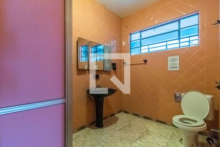 Casa para alugar com 120m², 2 quartos e sem vaga Casa para alugar com 120m², 2 quartos e sem vagaBanheiro